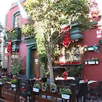 Tropical Old Town *