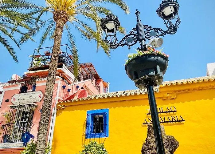 Tropical Old Town *