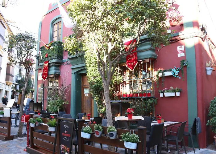 Tropical Old Town *